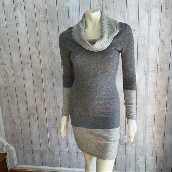 Athleta Dresses & Skirts - Athleta two toned sweater dress size Small